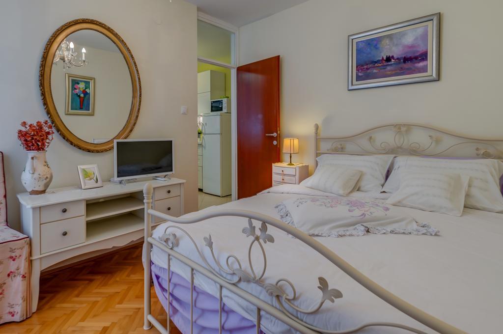 Apartments Zoran สปลิท ภายนอก รูปภาพ
