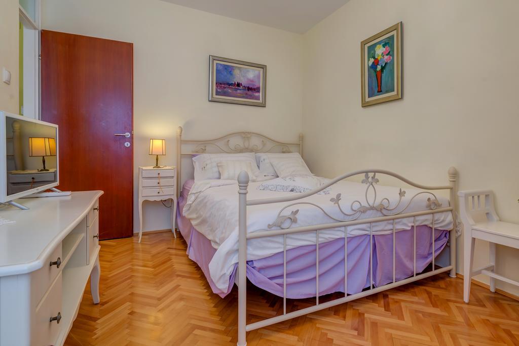 Apartments Zoran สปลิท ภายนอก รูปภาพ