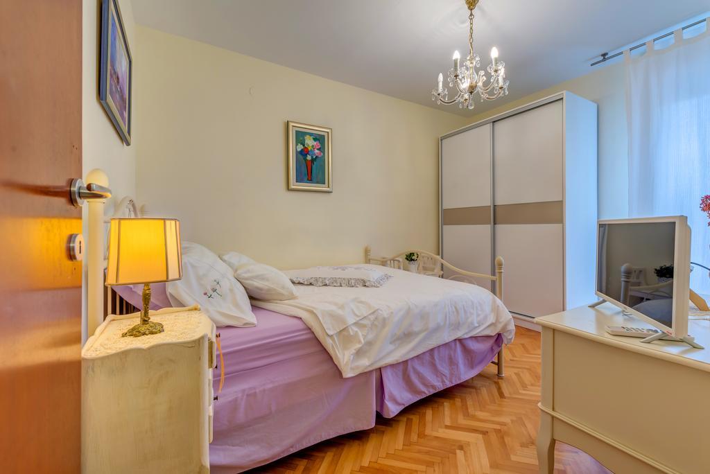Apartments Zoran สปลิท ภายนอก รูปภาพ